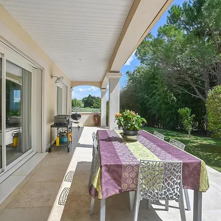 Vakantiehuis Lovely In Combas (Gard)